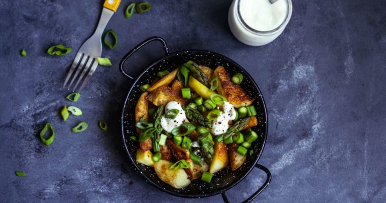 Sałatka z ziemniakami i szparagami