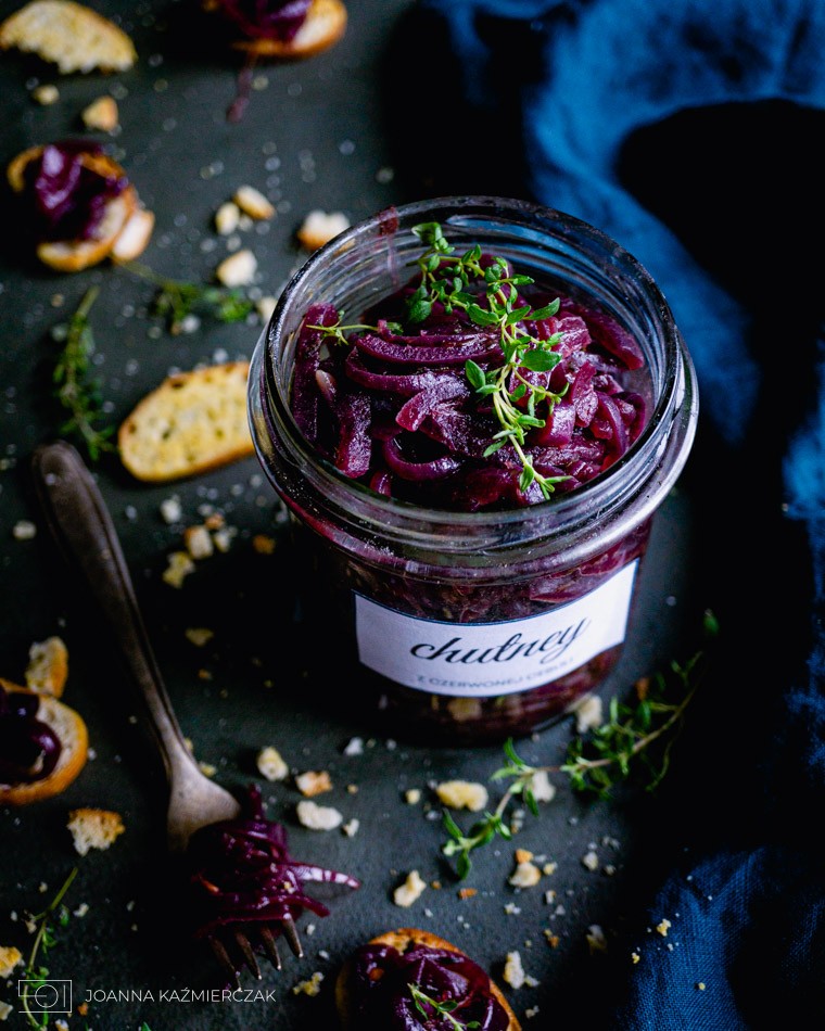 Chutney z cebuli i tymianku