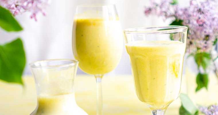 Smoothie mango mięta